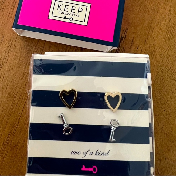 ❤️ Heart and 🗝 key Earrings Pack - NWT - Picture 2 of 6